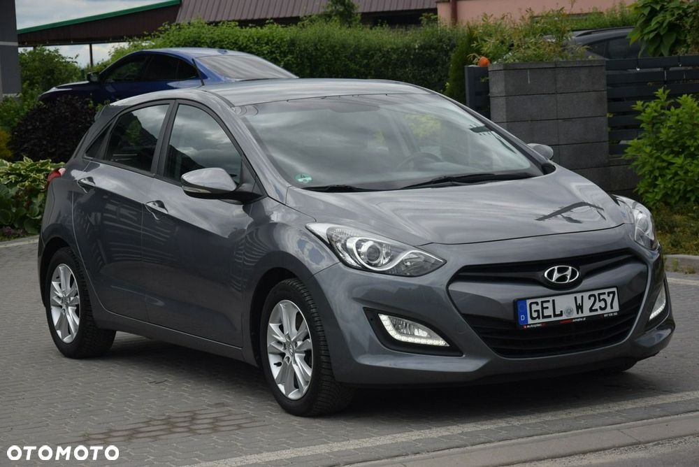 Hyundai i30 1.6 CRDi Fifa World Cup Edition - 1