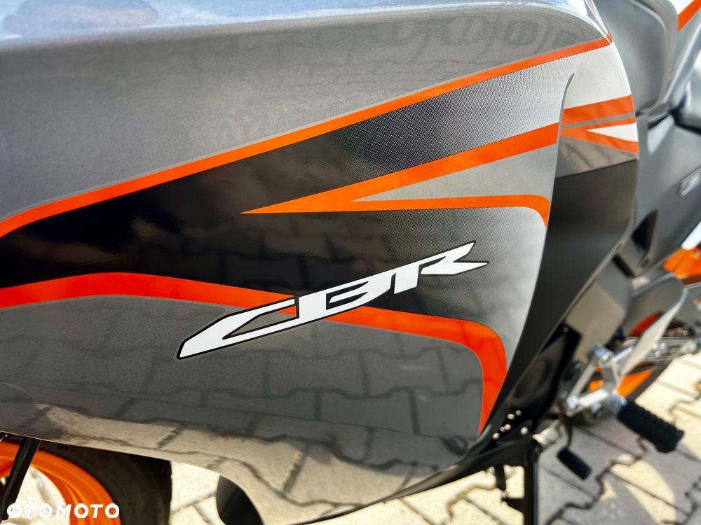 Honda CBR - 9