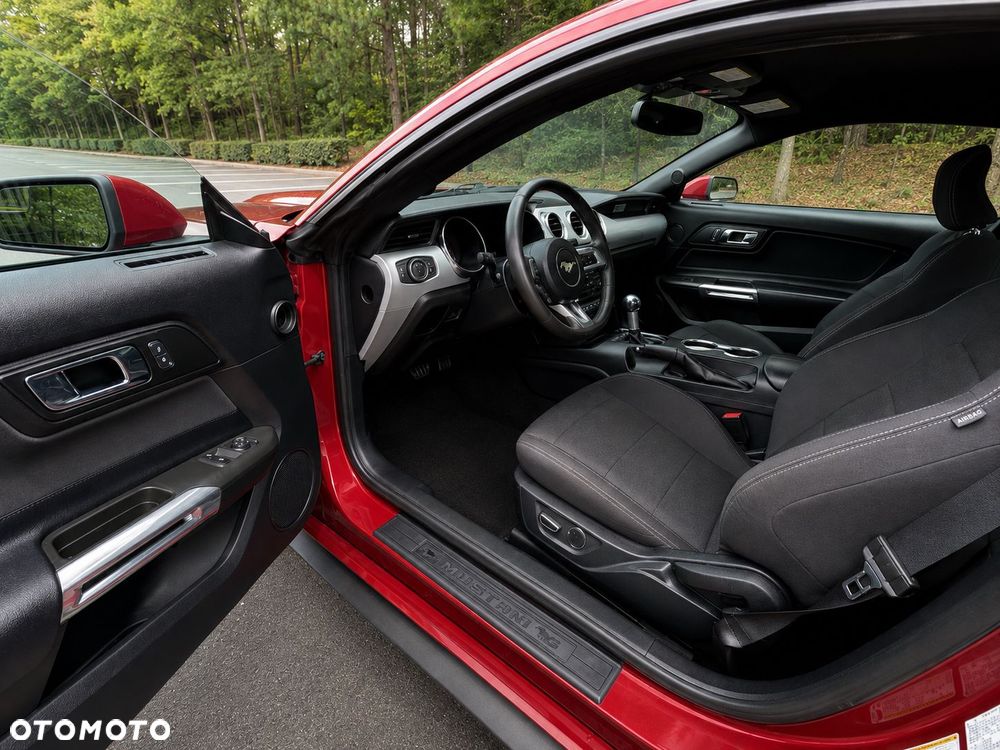 Ford Mustang 3.7 V6 Premium - 9