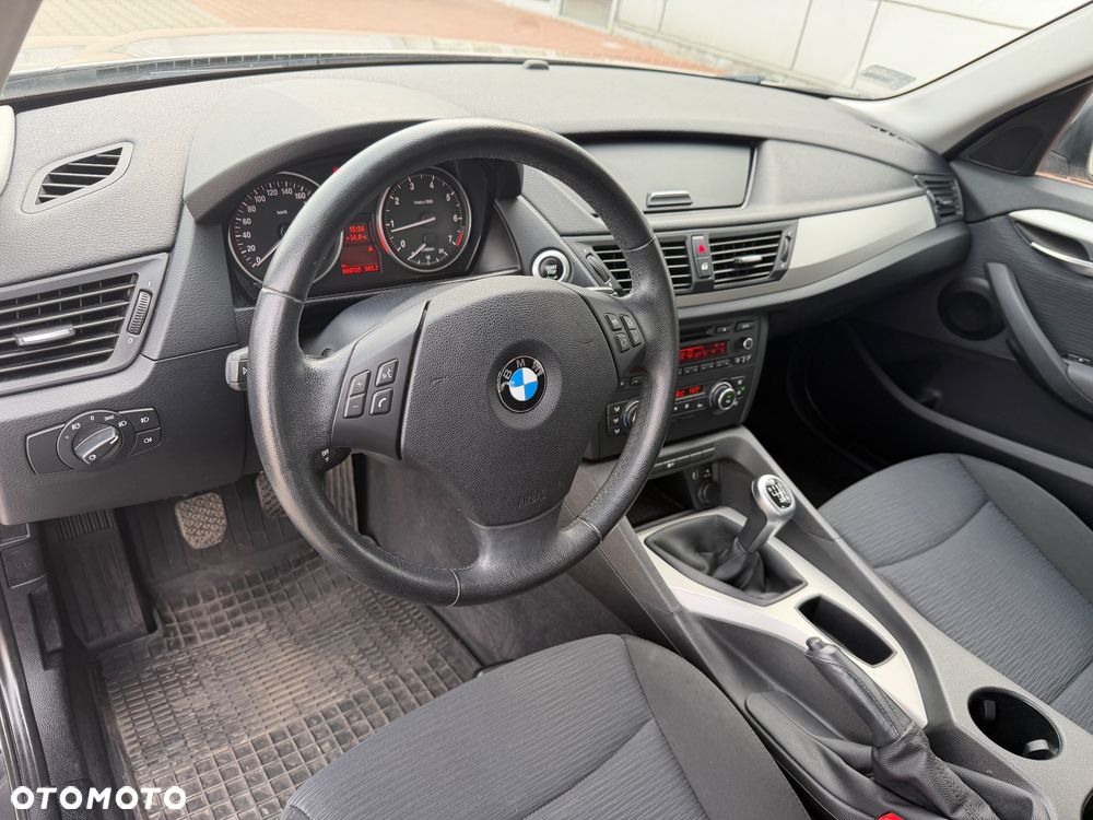 BMW X1 sDrive18i - 18