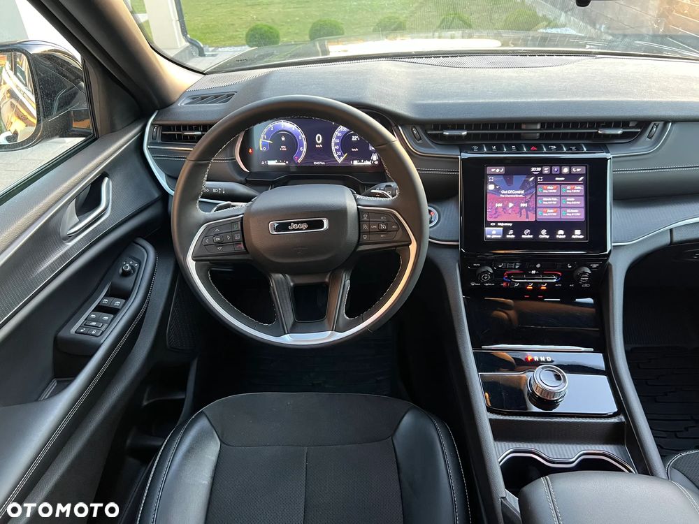 Jeep Grand Cherokee - 18