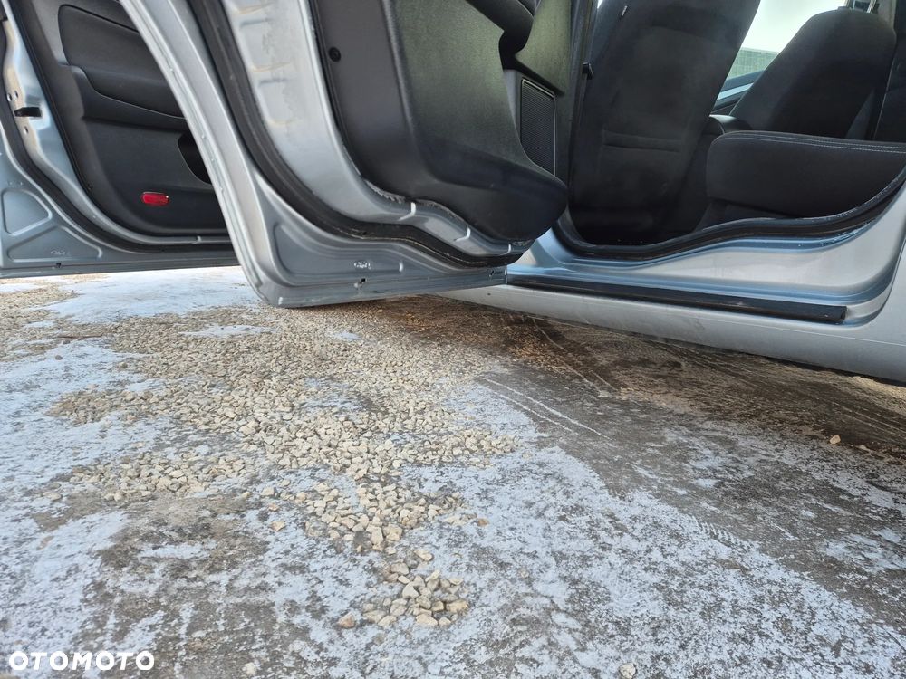 Ford Mondeo SW 2.0 TDCi Titanium - 24