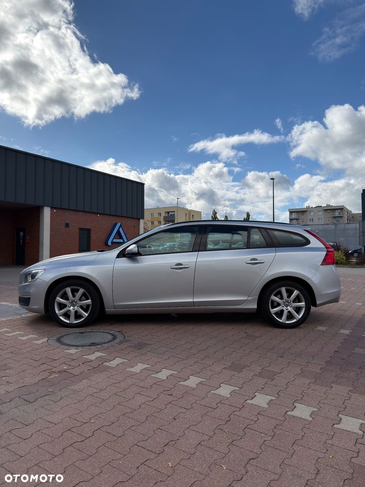 Volvo V60 D4 Drive-E R-Design Momentum - 6