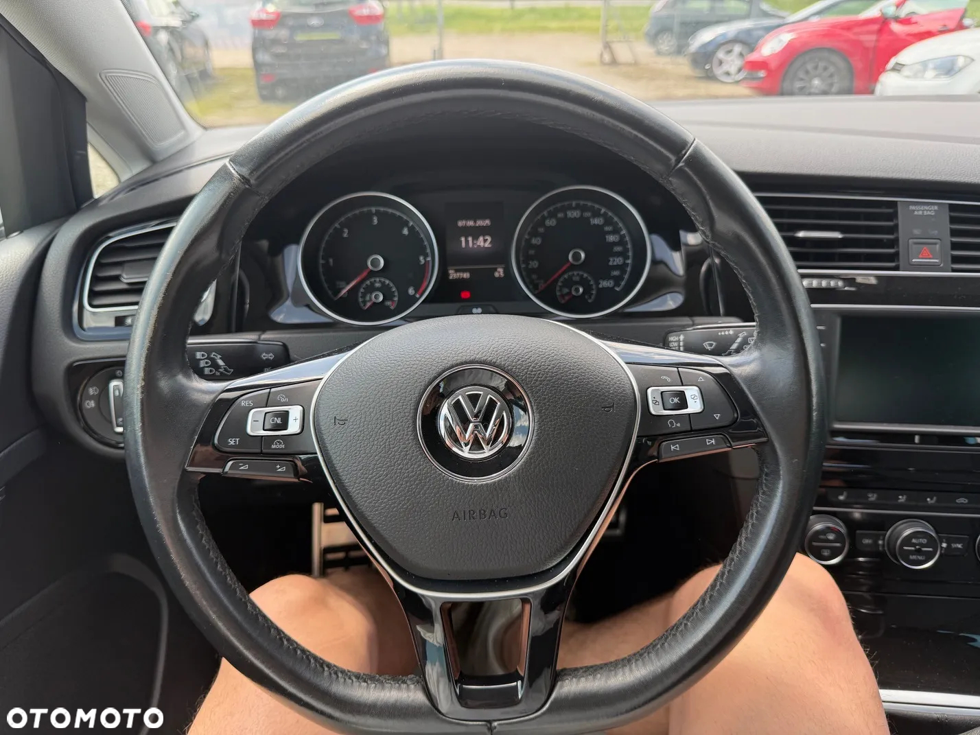 Volkswagen Golf 1.6 TDI BlueMotion Technology Allstar - 24