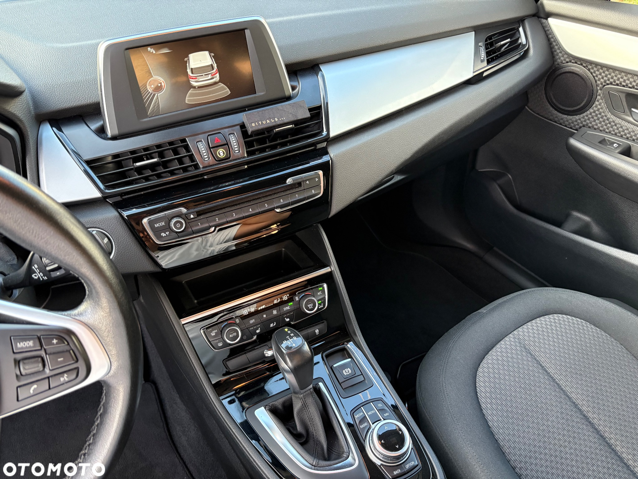 BMW Seria 2 218i Active Tourer - 15