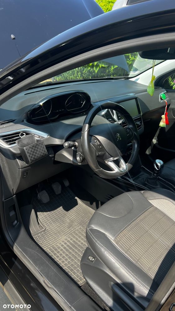 Peugeot 2008 BlueHDi FAP 120 STOP & START Allure - 12