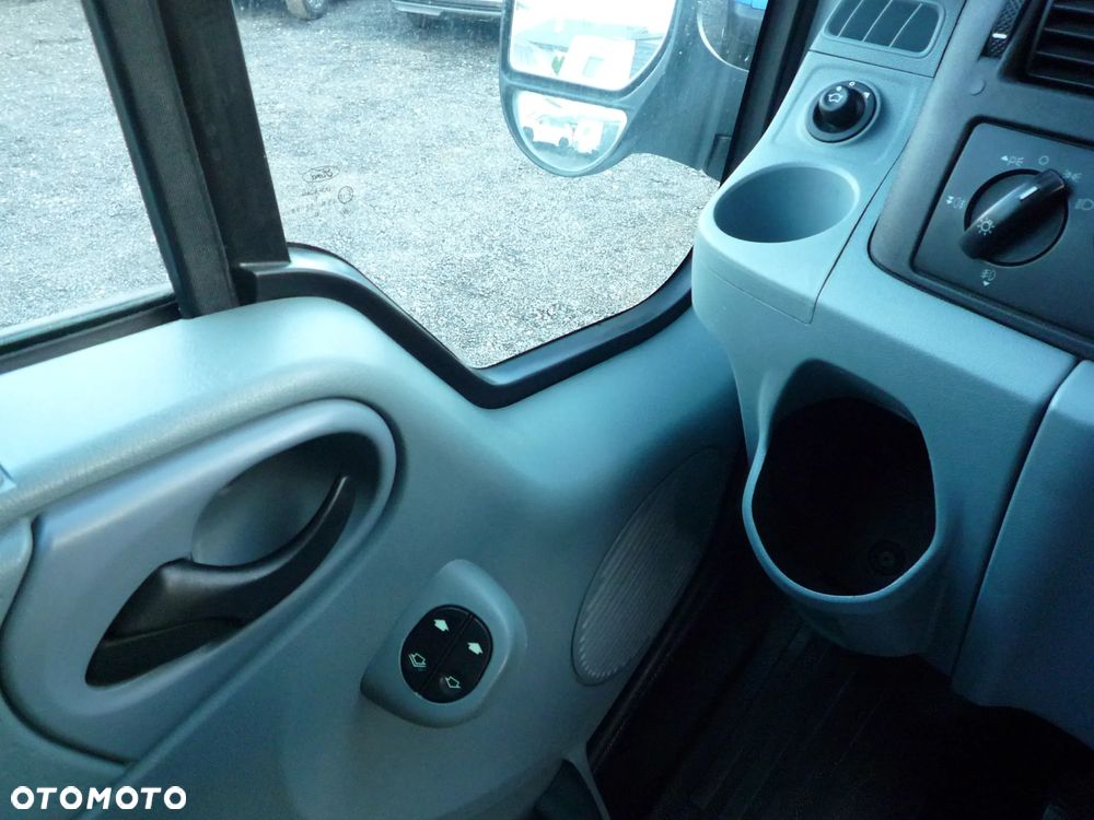 Ford Transit - 14