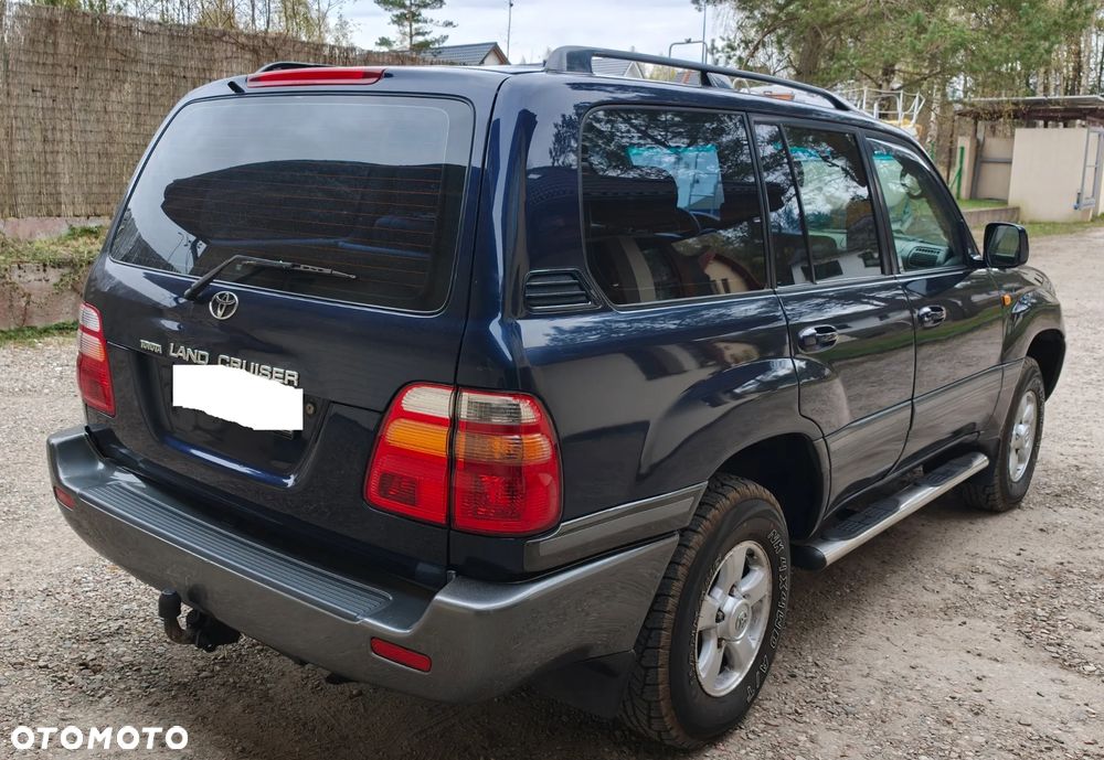 Toyota Land Cruiser - 5