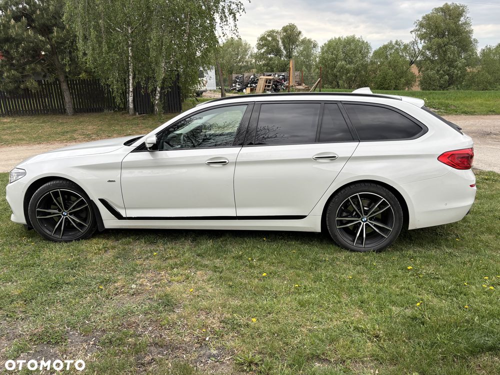 BMW Seria 5 520d Sport Line - 2