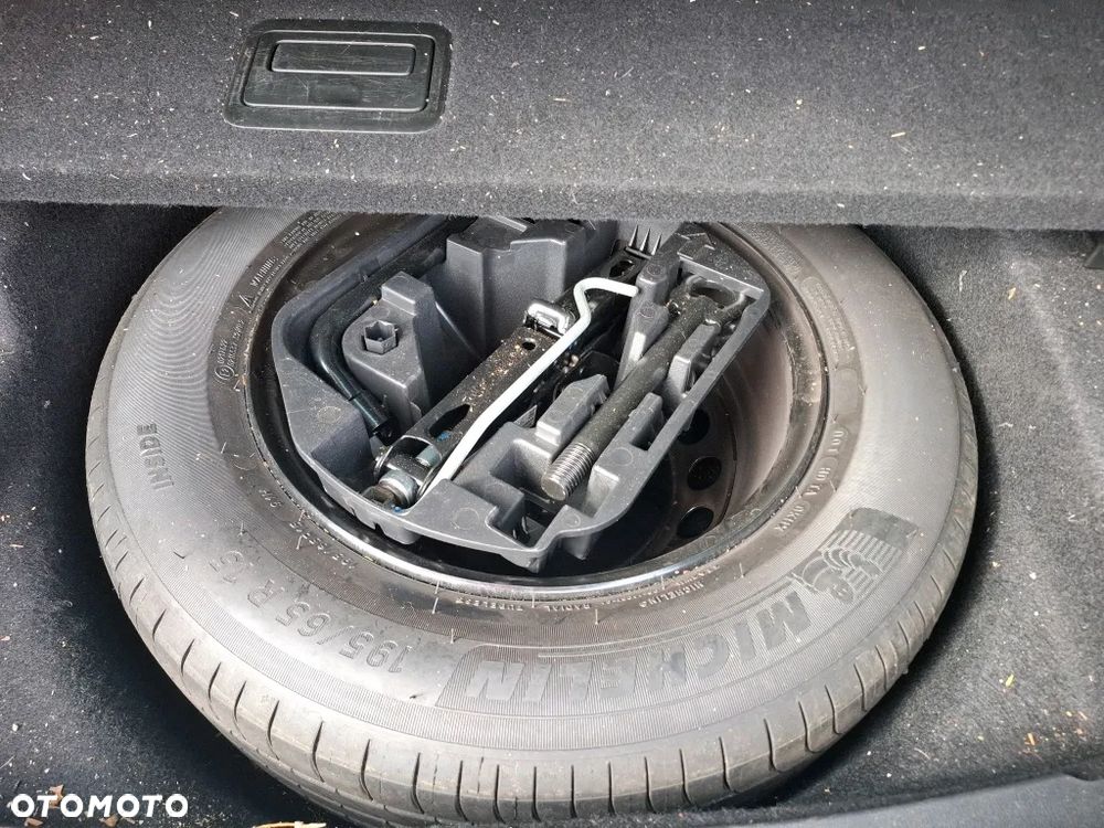 Renault Megane TCe 140 GPF TECHNO - 8