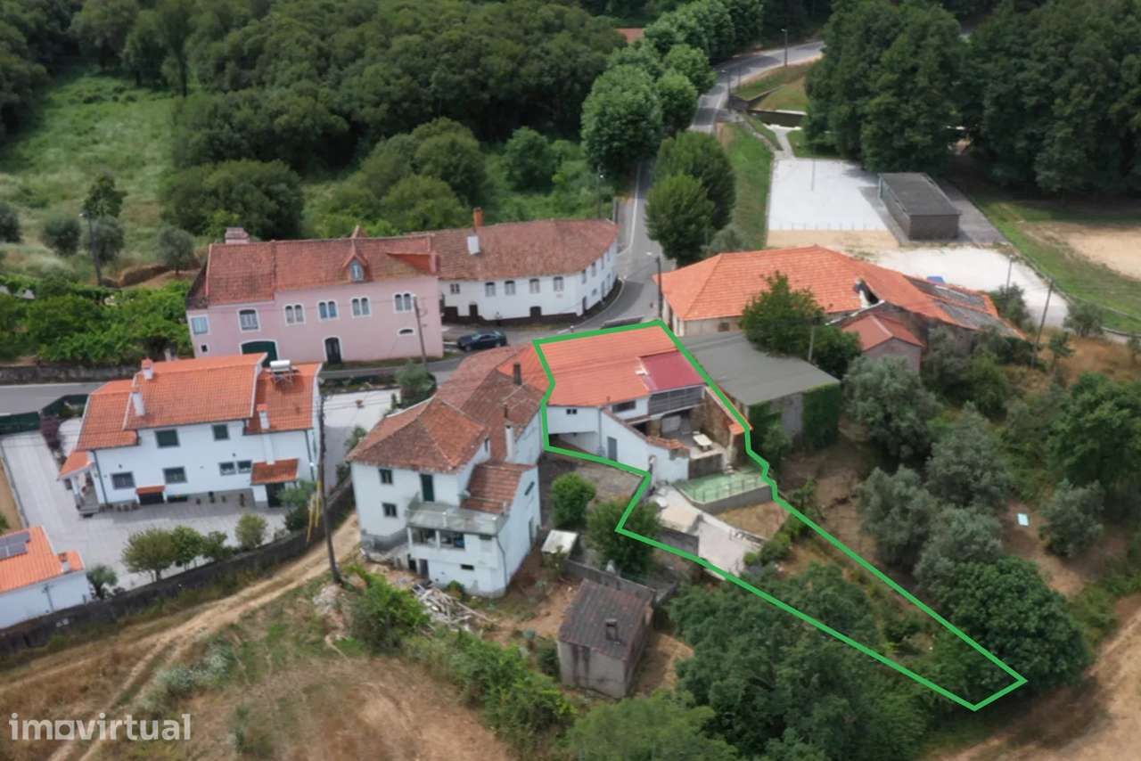 Moradia T3 com Jardim + Apartamento T2 Independente | A apenas 100 met - Grande imagem: 2/42