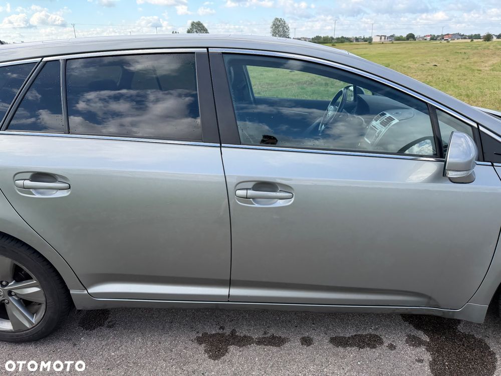 Toyota Avensis 2.0 D-4D Edition (2014) - 33
