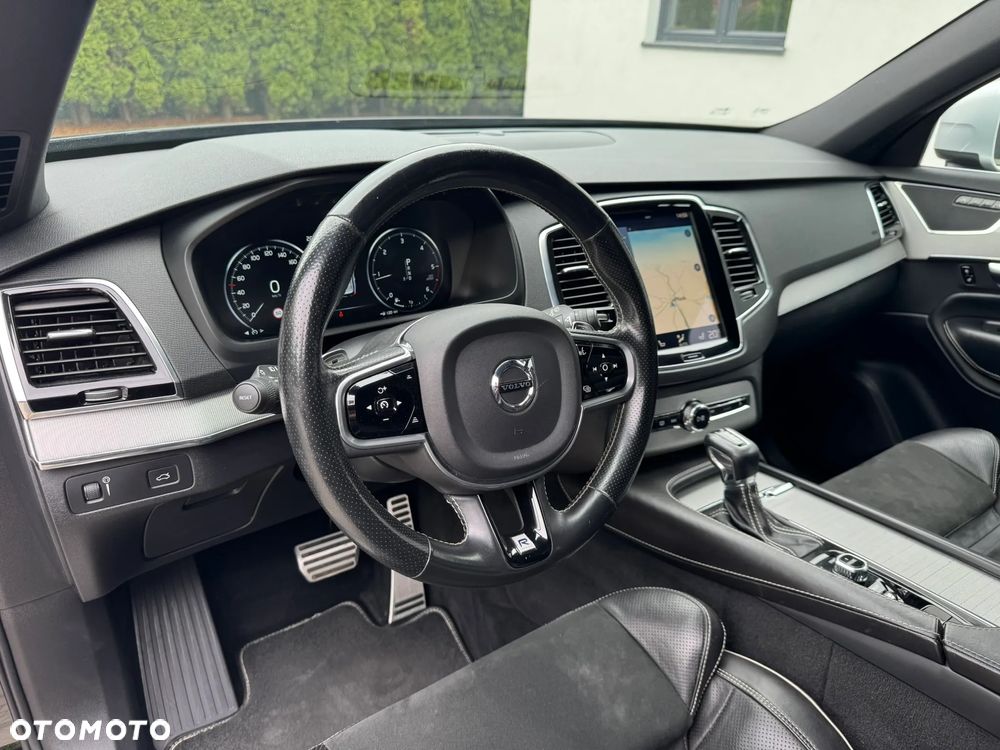 Volvo XC 90 D5 SCR AWD R-Design 7os - 35