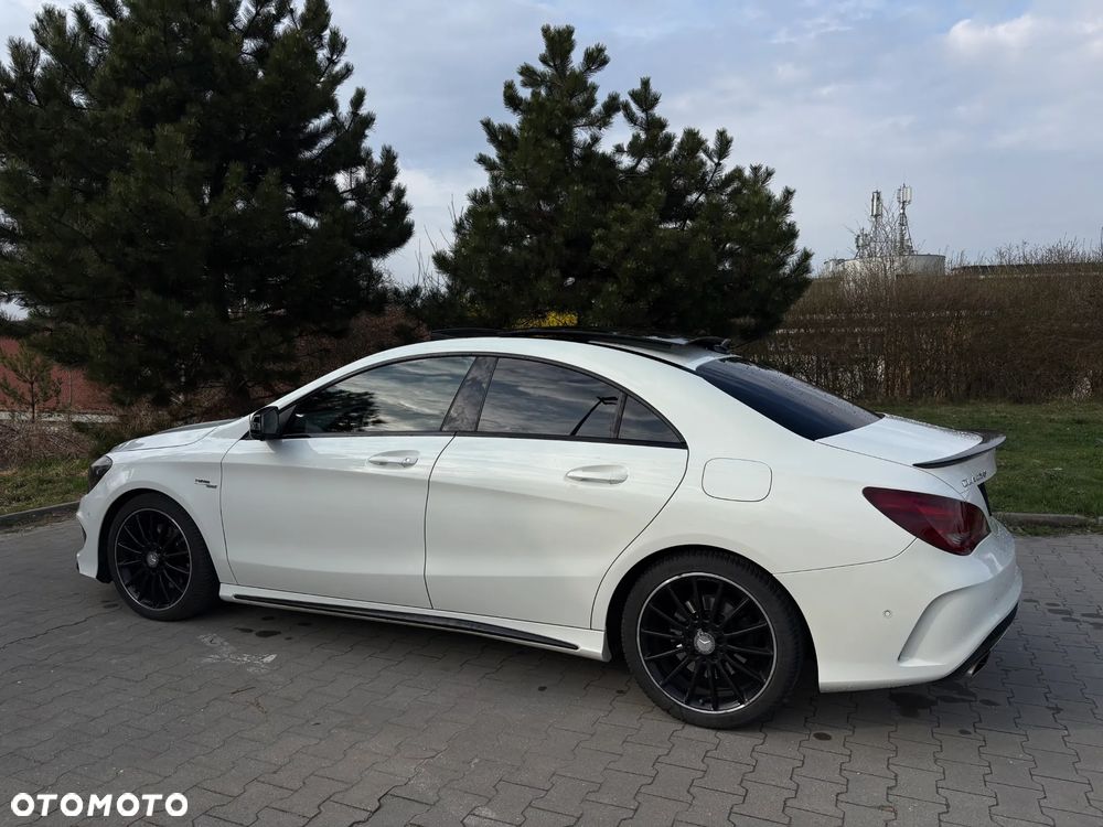 Mercedes-Benz CLA 250 4-Matic AMG Line - 8