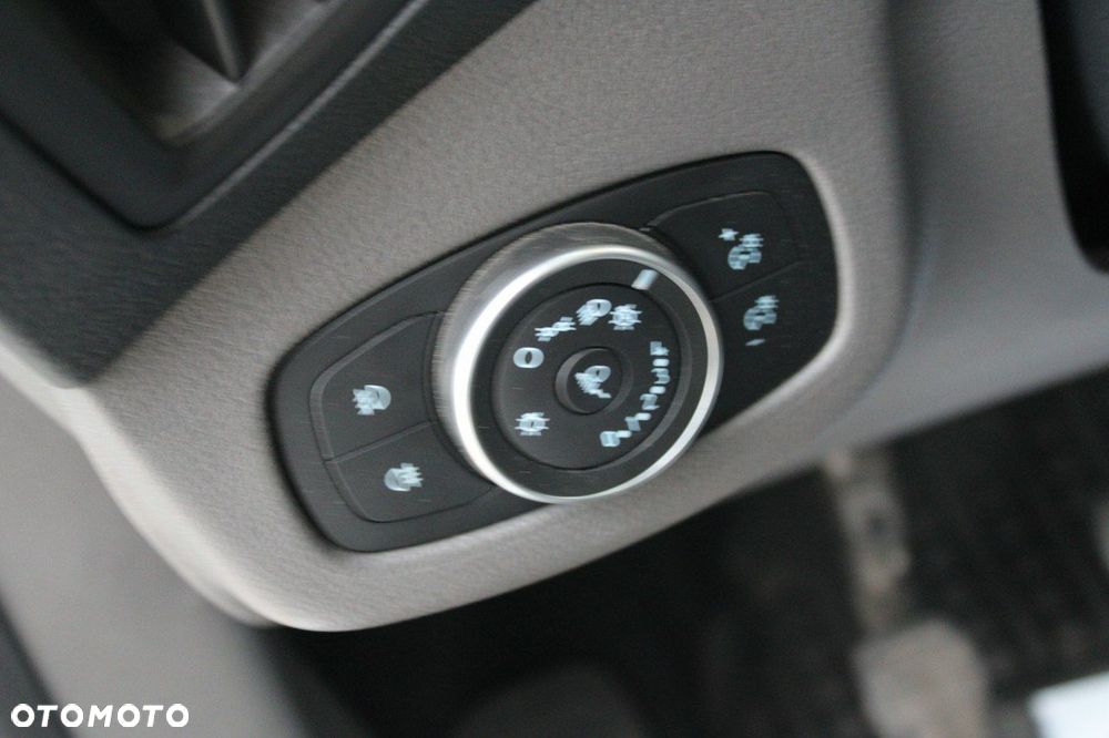 Ford Tourneo Connect - 19