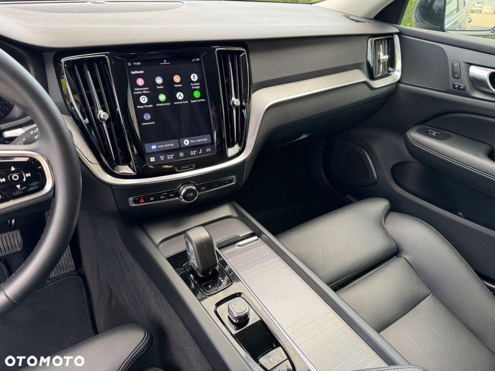 Volvo V60 B3 B Plus Dark - 18