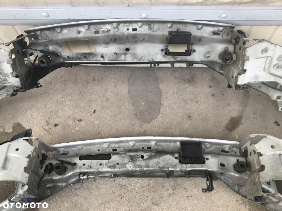 Pas przedni Volvo V50 S40 II 04-12r. wzmocnienie ramka okular reflektora oryginalne - 7