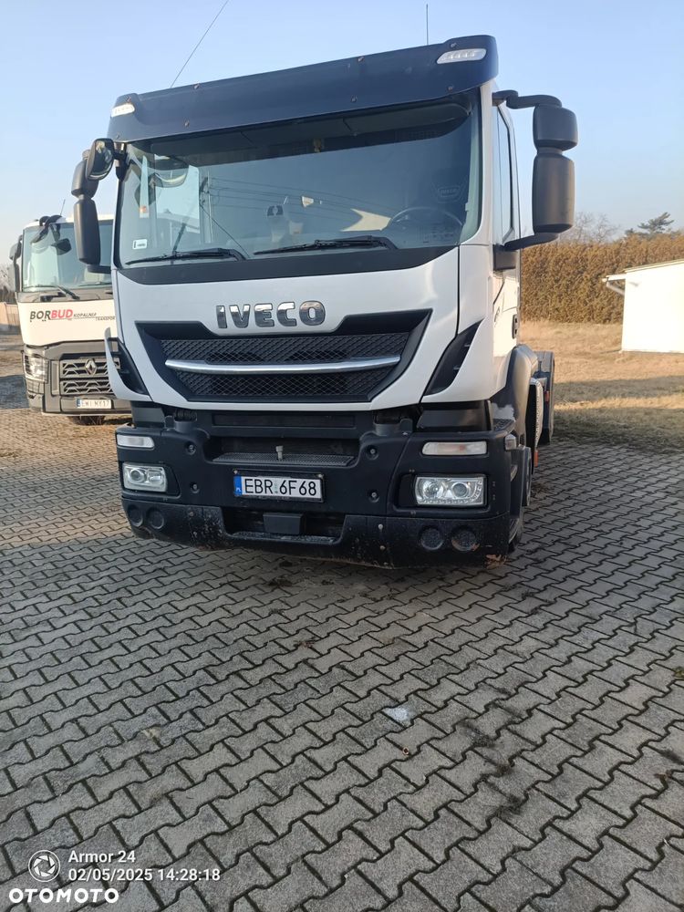 Iveco AT440 - 1
