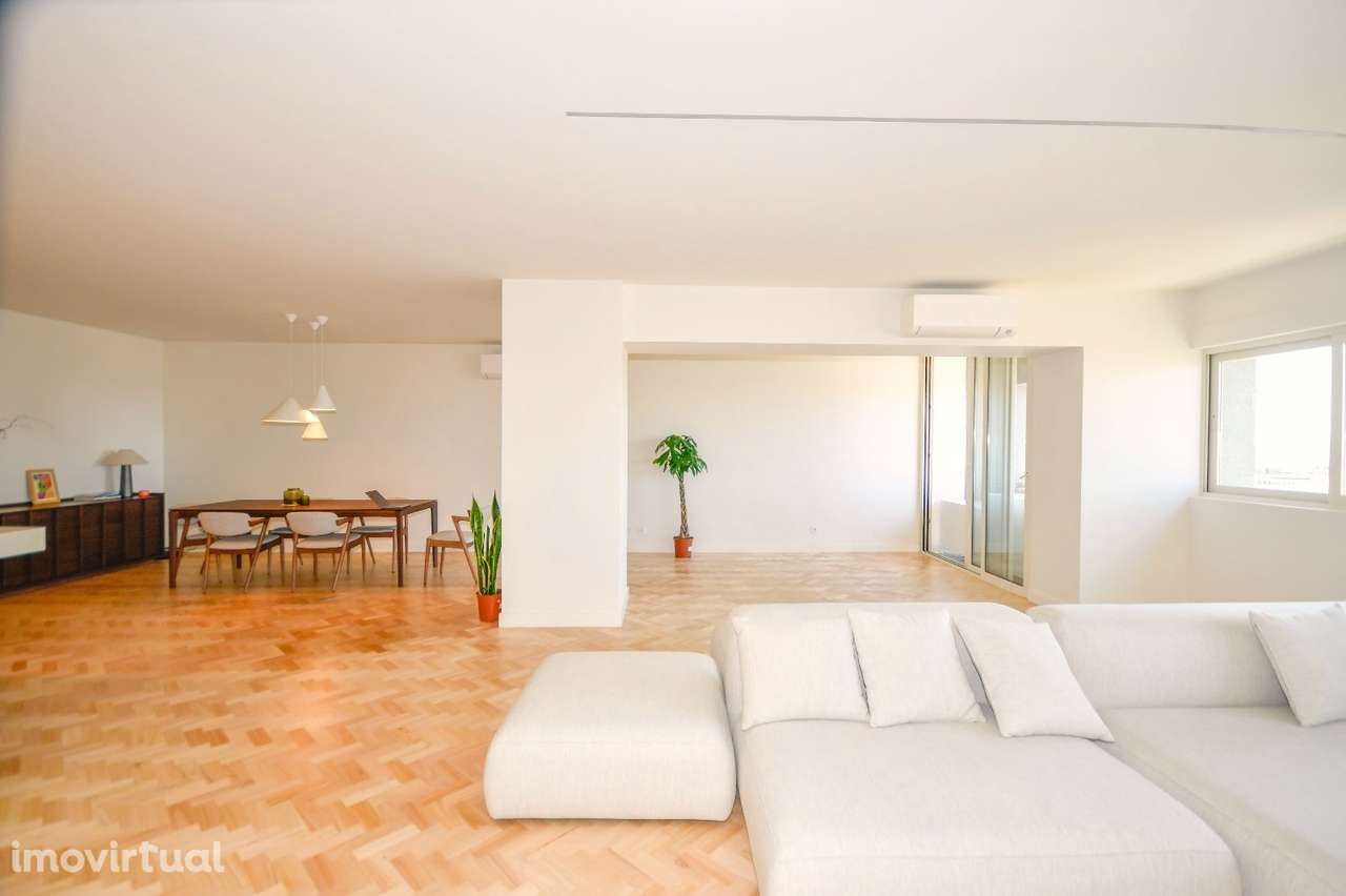 Apartamento T4 de Luxo com 3 frentes no Porto - Grande imagem: 2/33