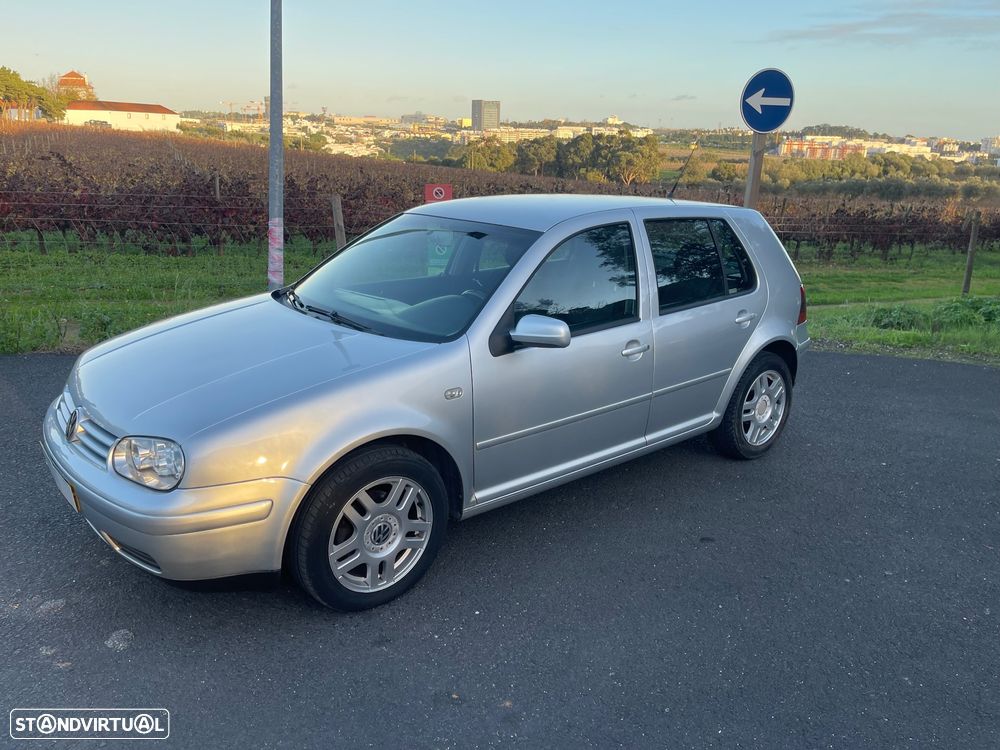 VW Golf 1.9 TDi 25 Anos Aut. - 1