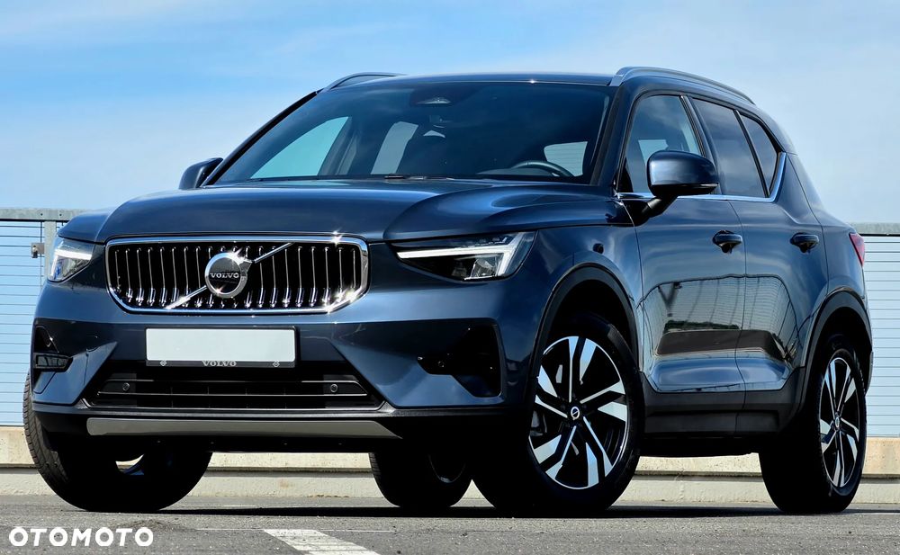 Volvo XC 40 B3 Plus Bright - 4