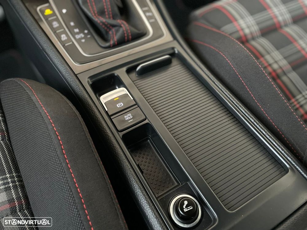 VW Golf 2.0 TSi GTi DSG Performance - 41