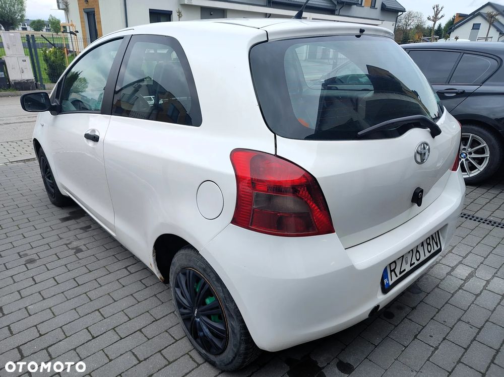 Toyota Yaris - 3