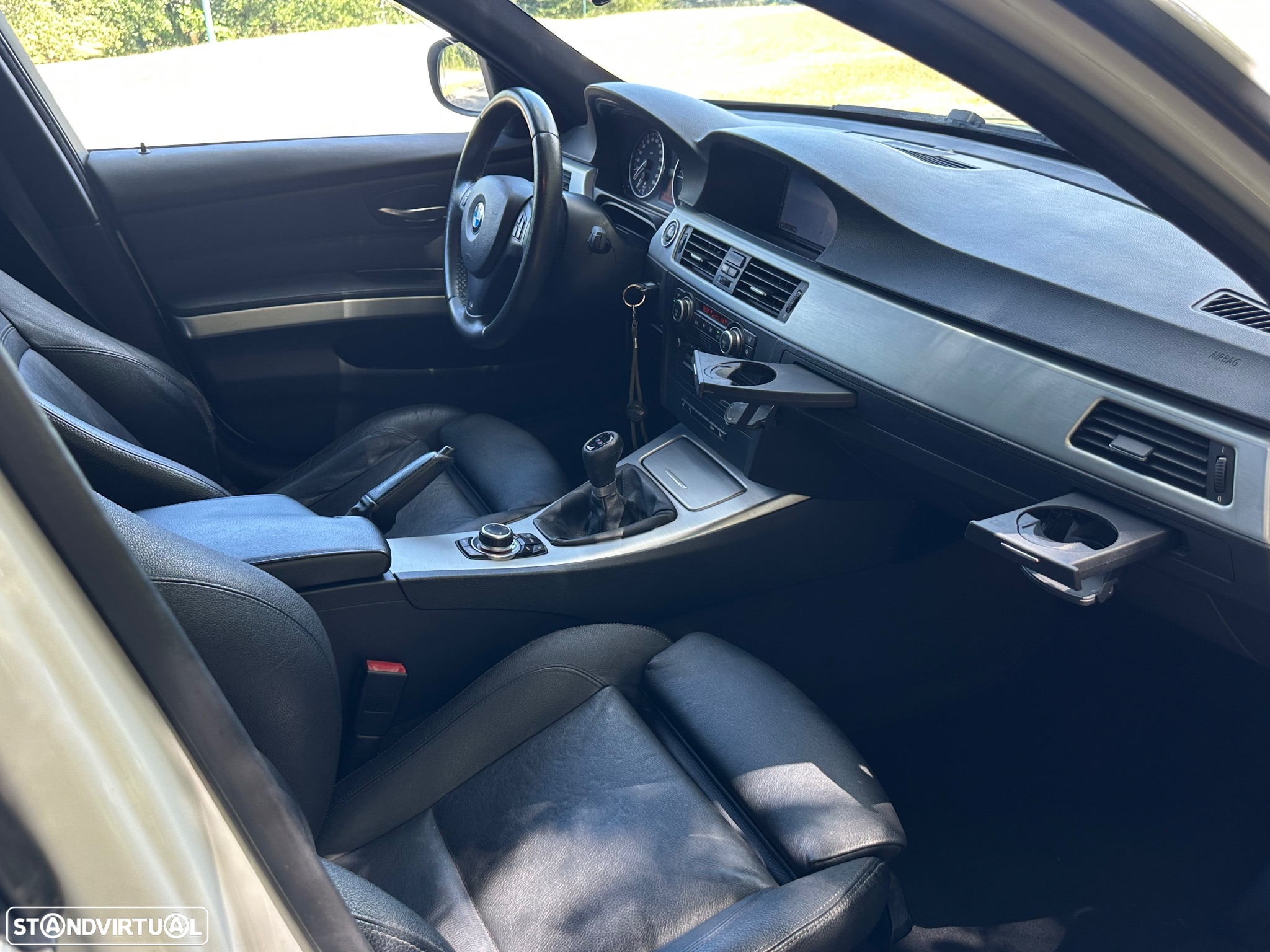 BMW 320 d Touring Navigation Sport - 11