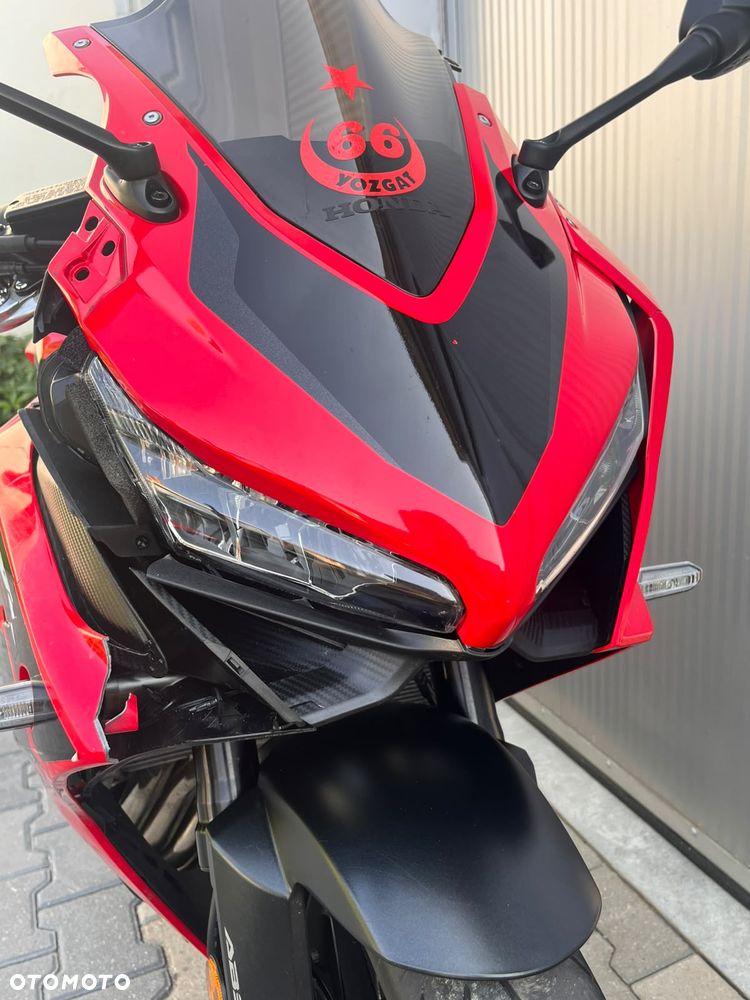Honda CBR - 6