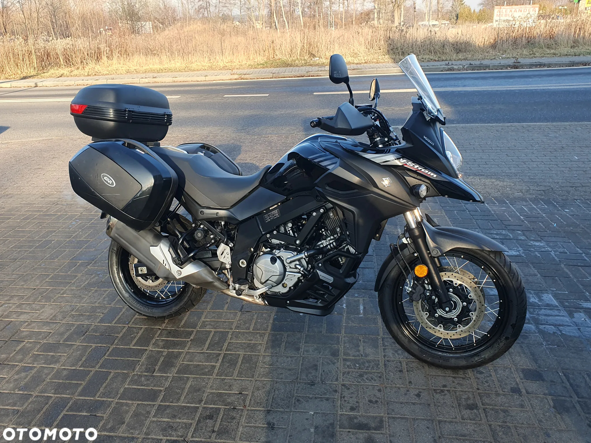 Suzuki V-STROM - 9