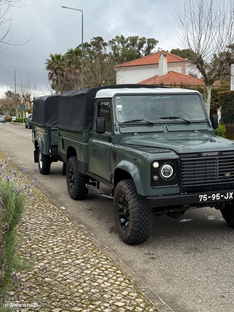 Land Rover Defender 110 SE - 22
