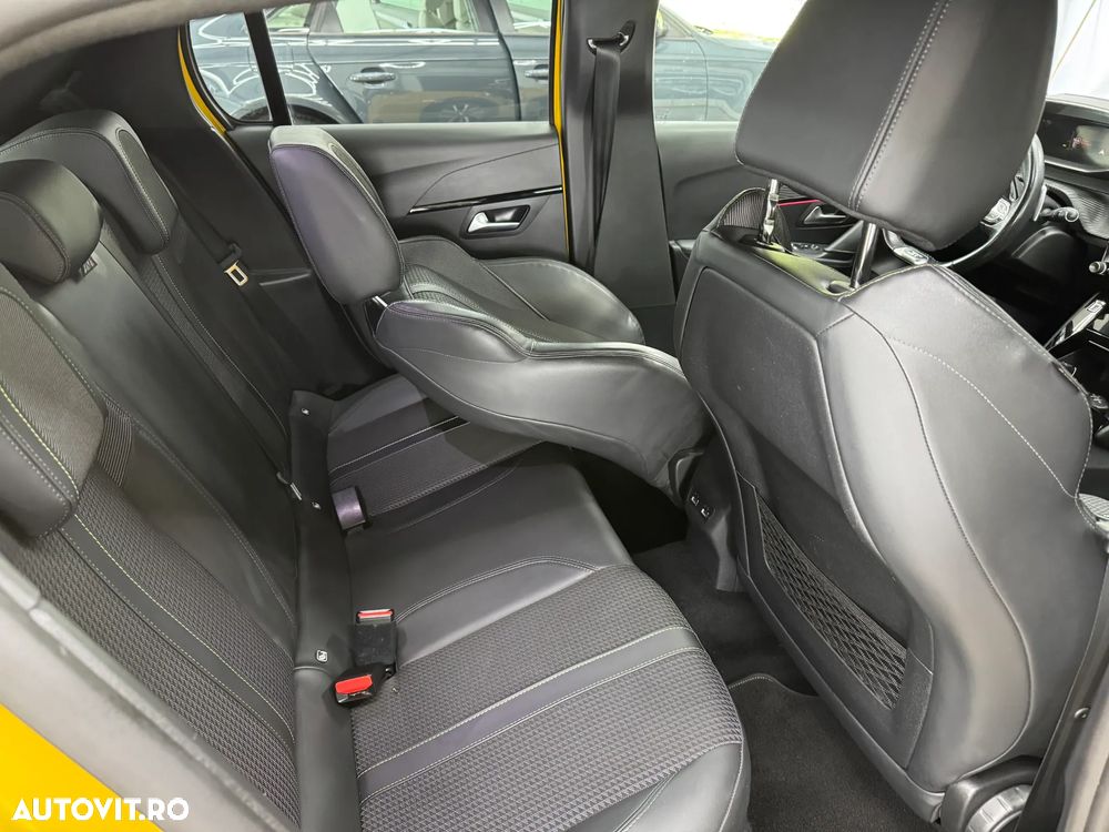 Peugeot 208 PureTech 130 EAT8 GT - 19