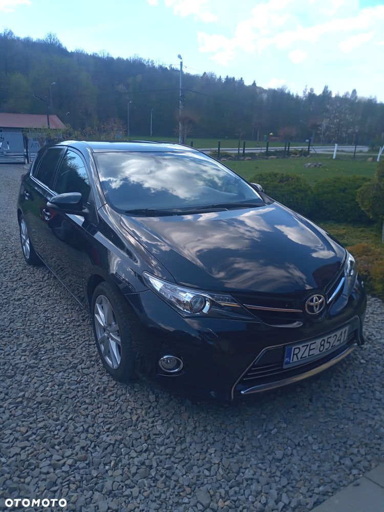 Toyota Auris 1.6 Premium Start - 1