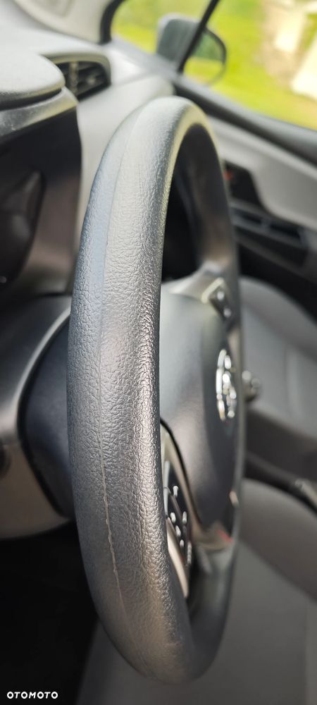 Toyota Yaris 1.5 Premium - 11