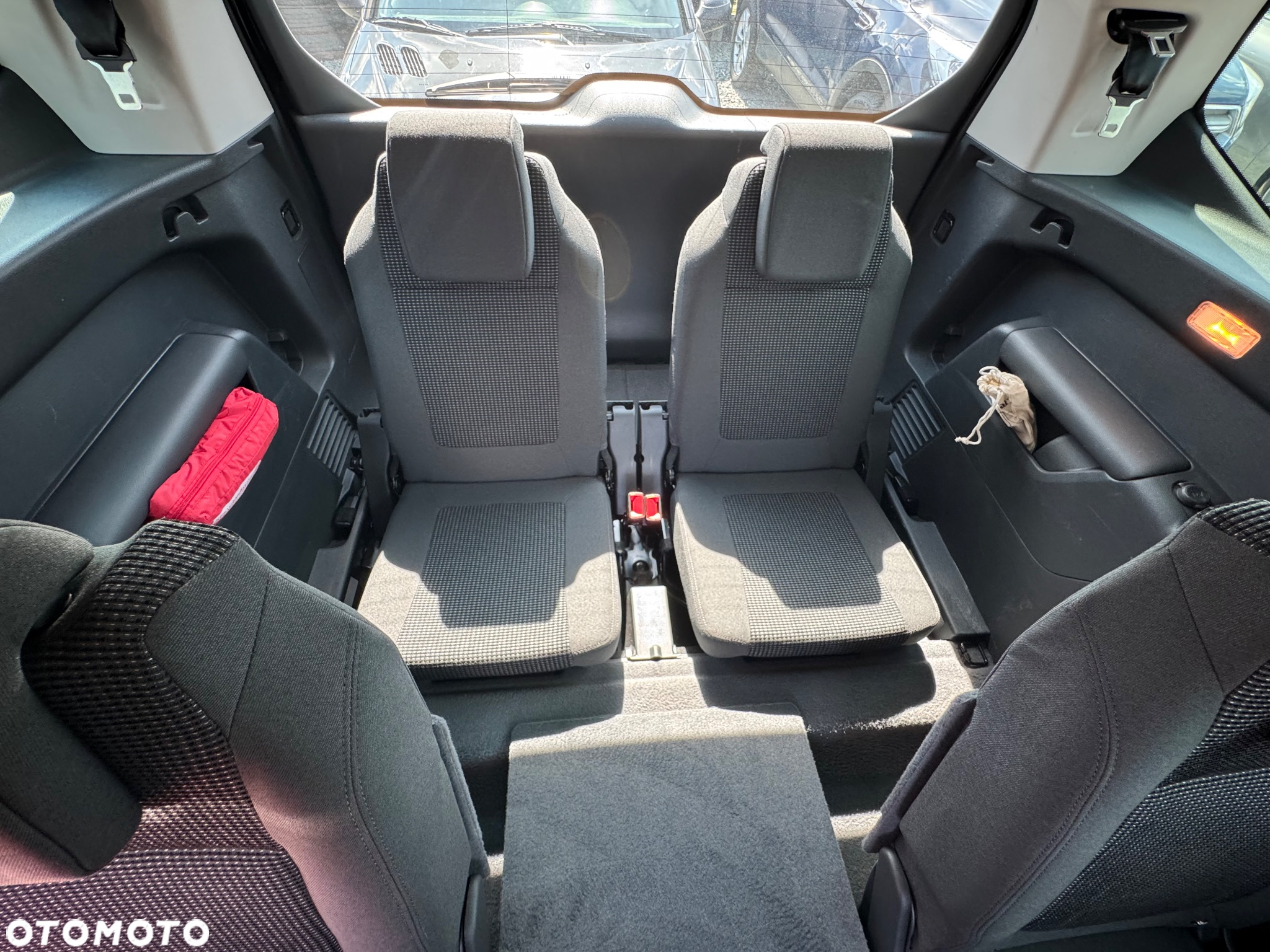 Peugeot 5008 - 32