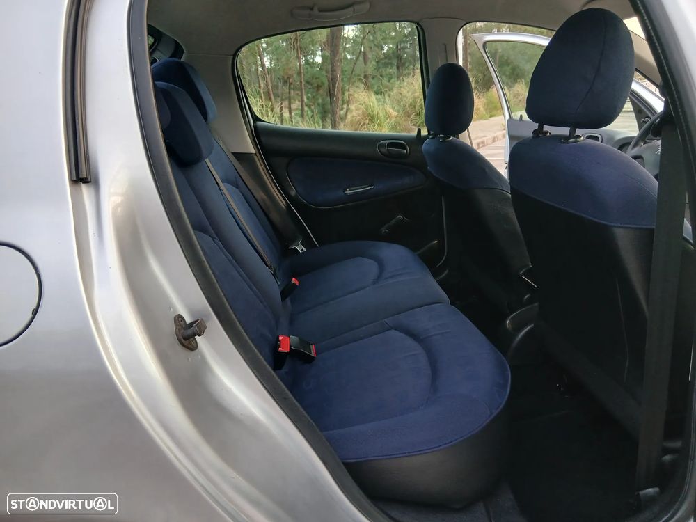 Peugeot 206 - 8