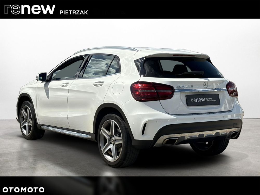 Mercedes-Benz GLA 200 7G-DCT AMG Line - 4