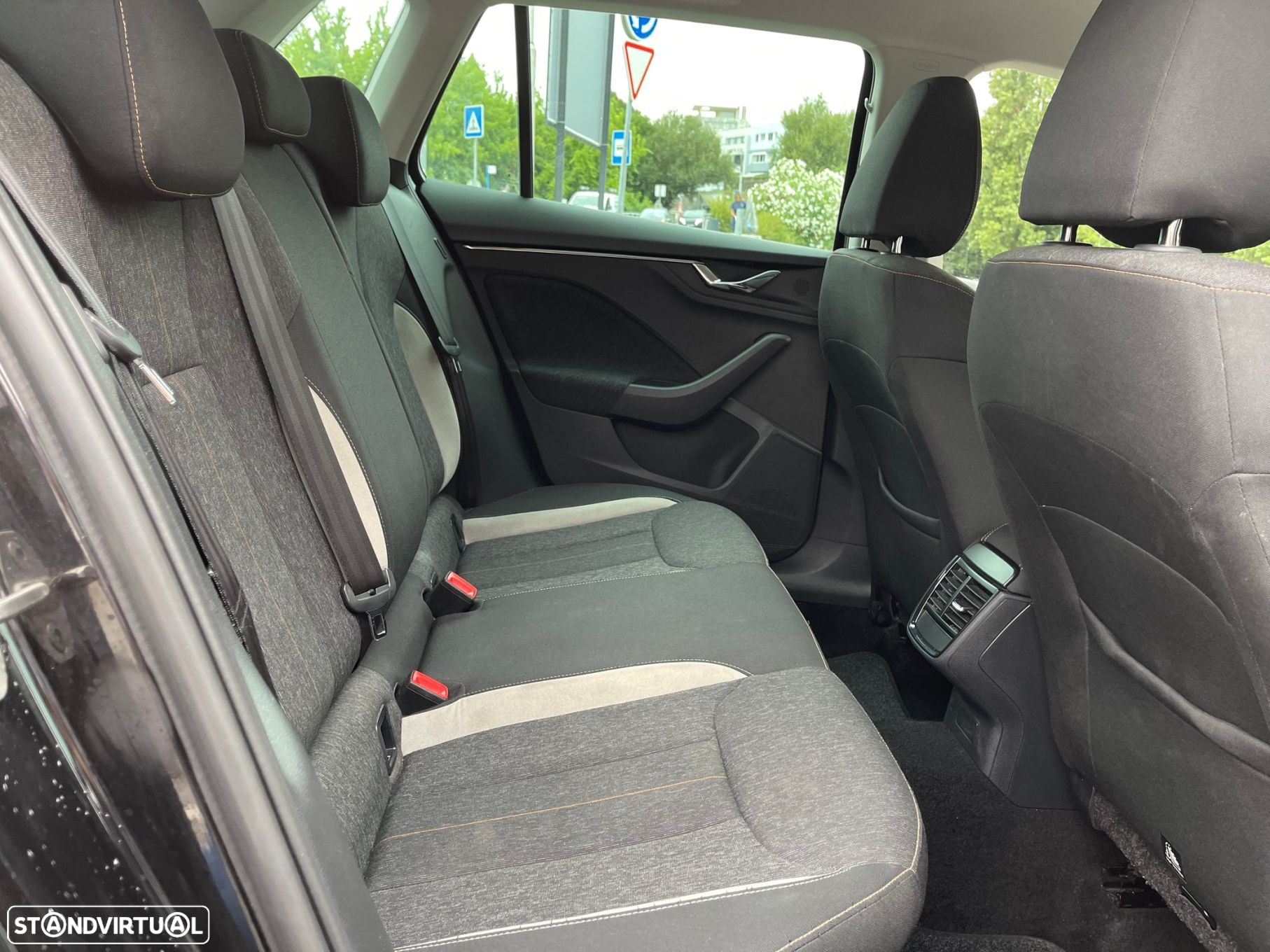 Skoda Kamiq 1.0 TSI Style - 41