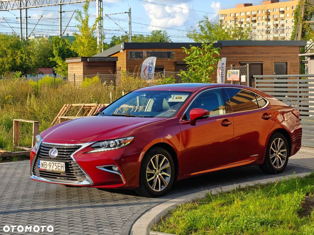 Lexus ES - 3