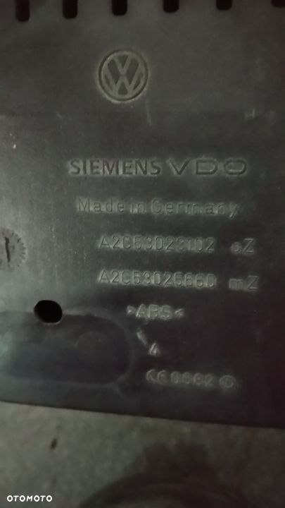 Licznik Volkswagen Touran A253023102 - 3