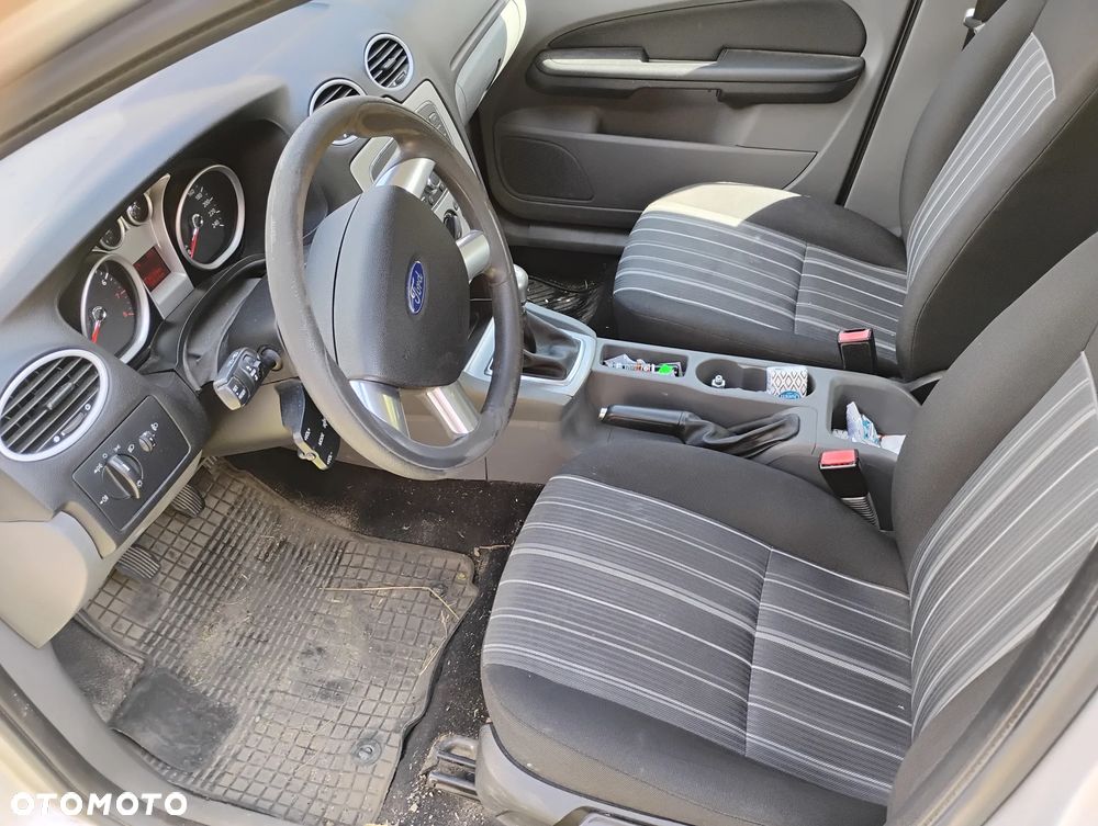 Ford Focus - 7