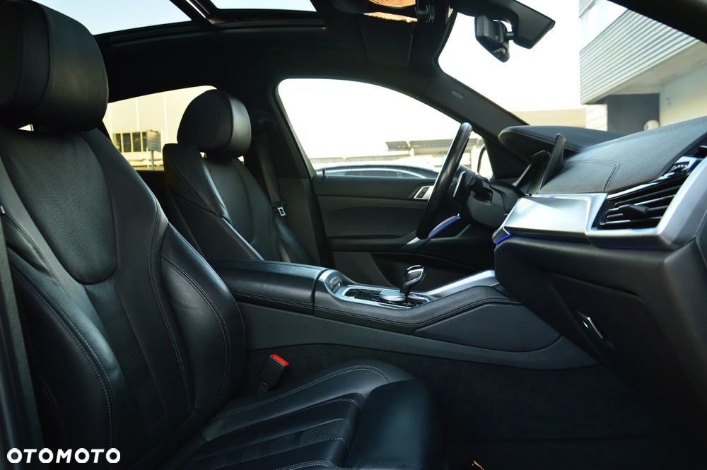 BMW X6 xDrive40i - 16
