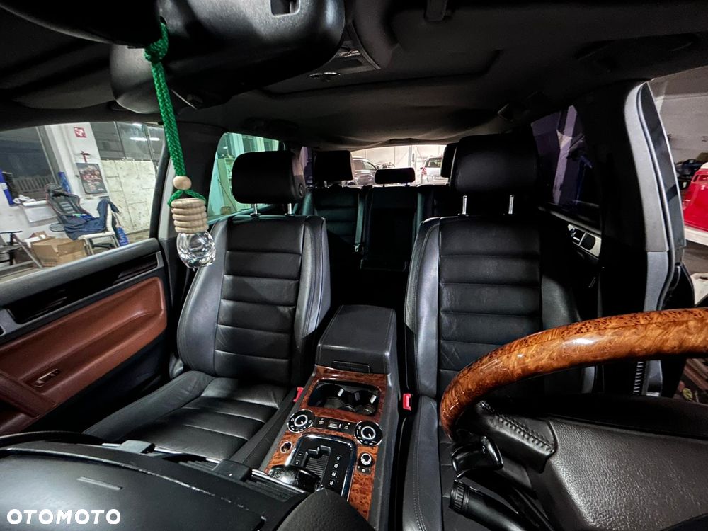 Volkswagen Touareg 5.0 V10 TDI Tiptr - 21