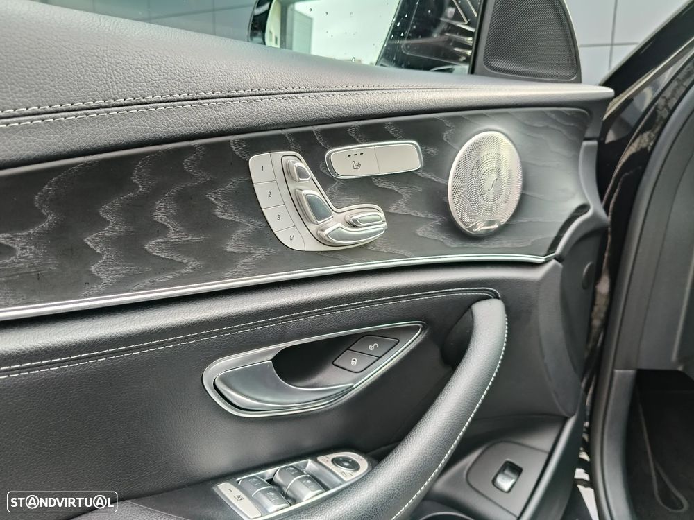 Mercedes-Benz E 300 de AMG Line - 4