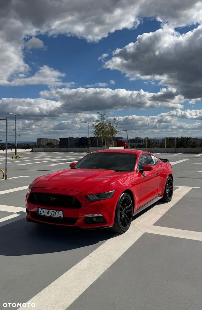 Ford Mustang - 2