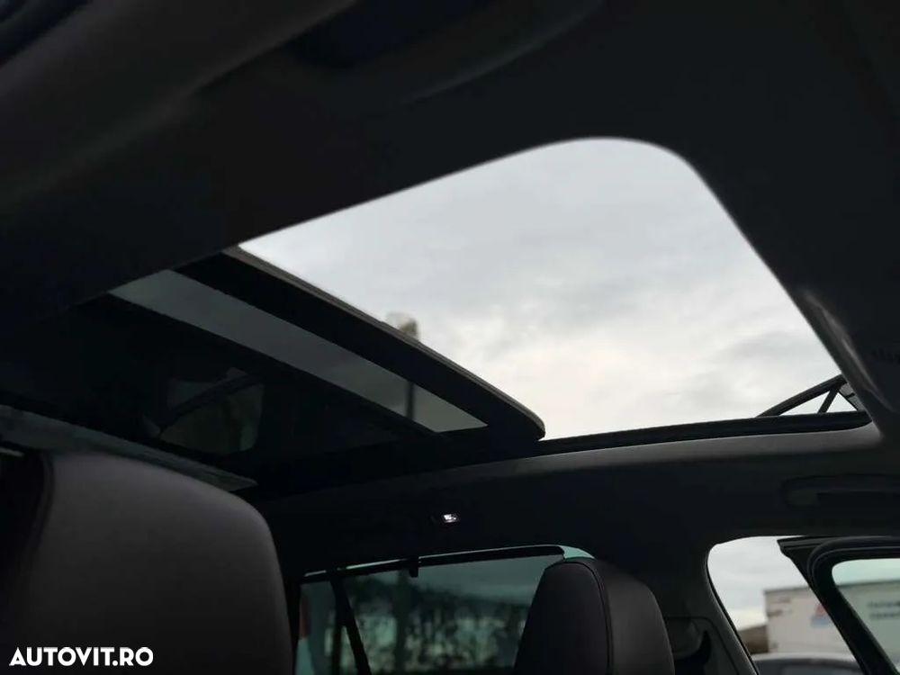 Skoda Superb Combi 2.0 TDI DSG Laurin & Klement - 31