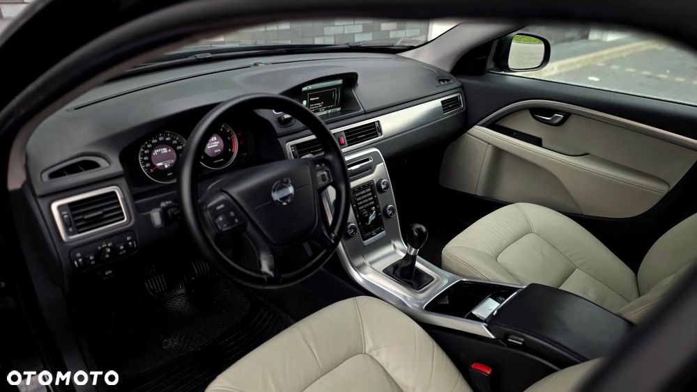 Volvo V70 - 11
