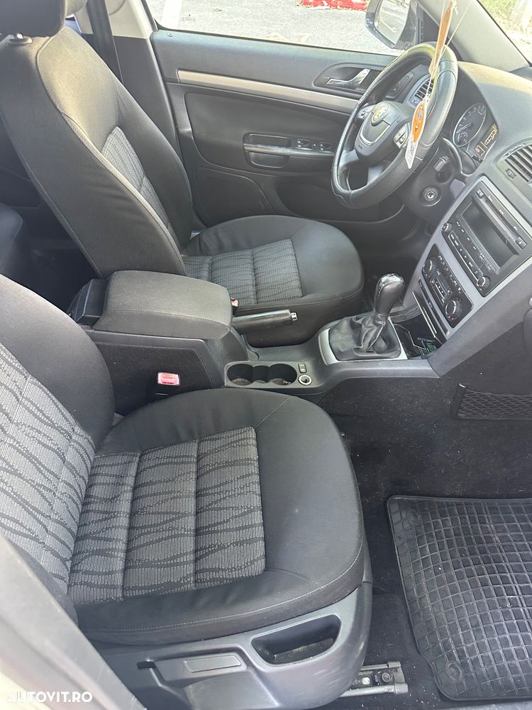 Skoda Octavia 1.6 TDI ELEGANCE - 13