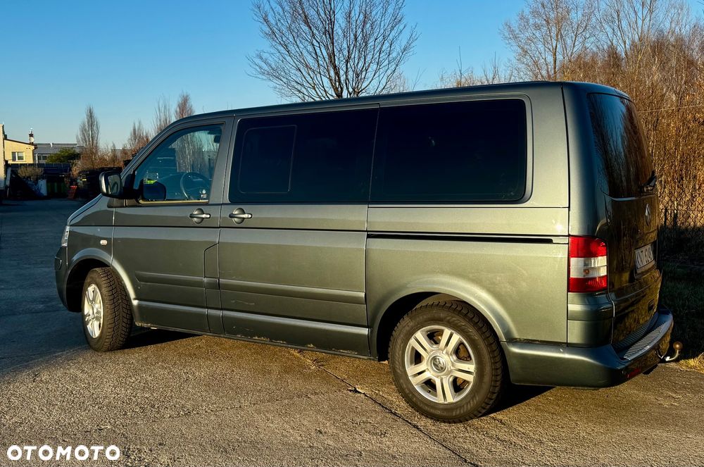 Volkswagen Multivan - 13