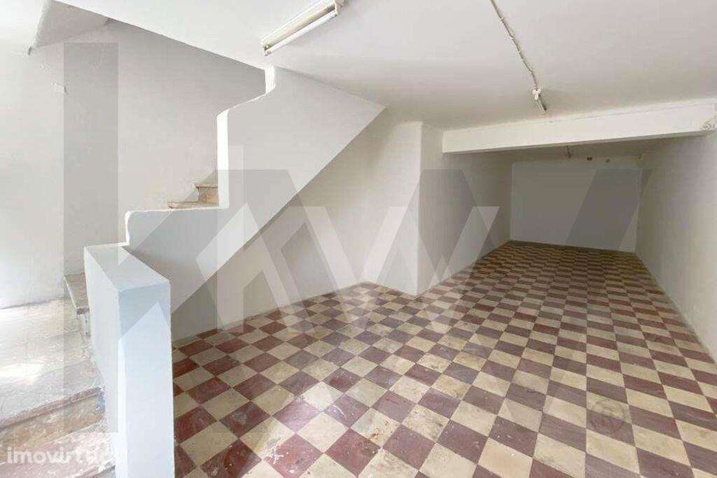 LOJA PARA ARRENDAMENTO NA PRAÇA PAIVA COUCEIRO - Grande imagem: 4/13